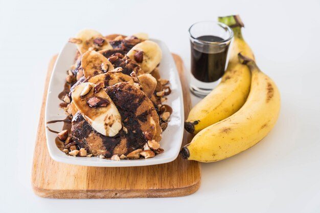 banana-torta-bez-pehenje-so-chokolado-recept-koj-osvojuva