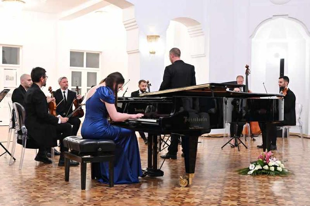 Годинешен Интернационален пијано натпревар Piano fest 2025