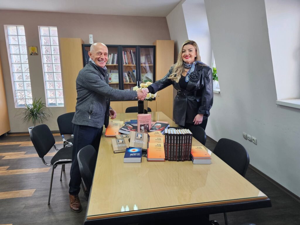 Во НУУБ „Св. Климент Охридски“ – Битола донирање на најнови книги и дела од еминентните македонски автори.