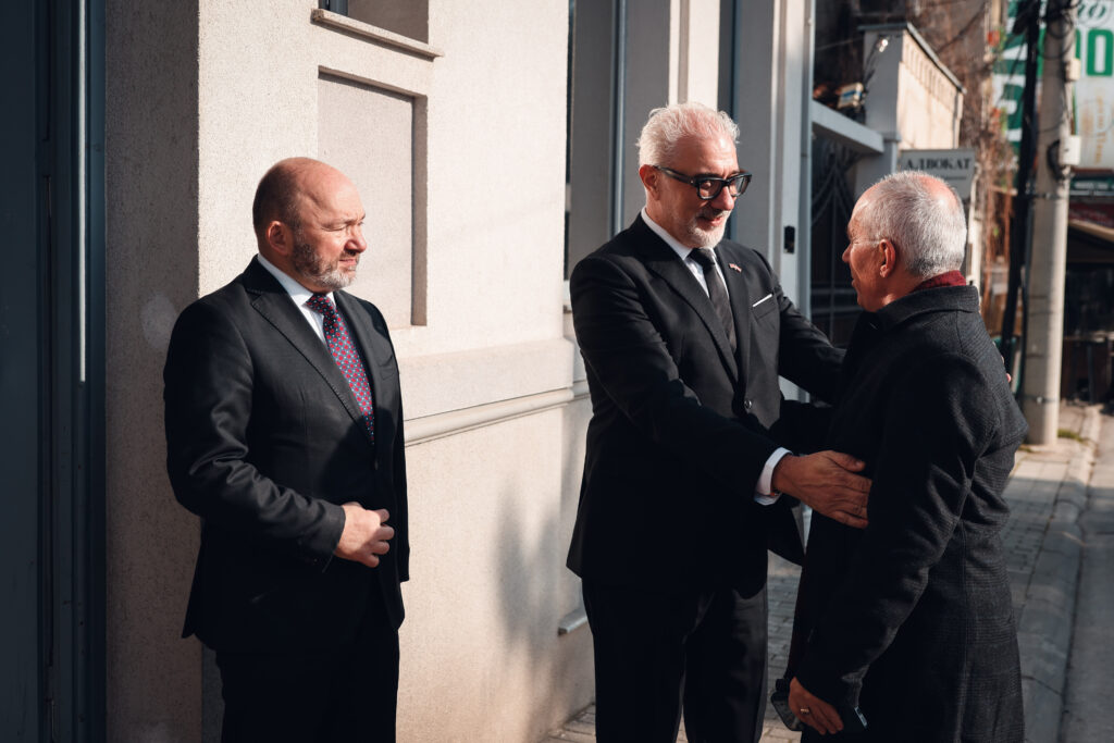 БИТОЛА И ВИЕНА ПОВТОРНО НА ИСТА АДРЕСА - Свечено отворен Почесниот конзулат на Република Австрија во Битола