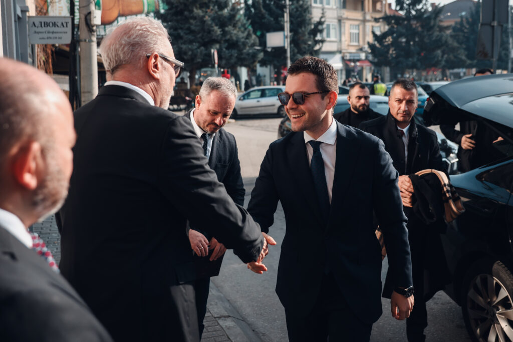 БИТОЛА И ВИЕНА ПОВТОРНО НА ИСТА АДРЕСА - Свечено отворен Почесниот конзулат на Република Австрија во Битола