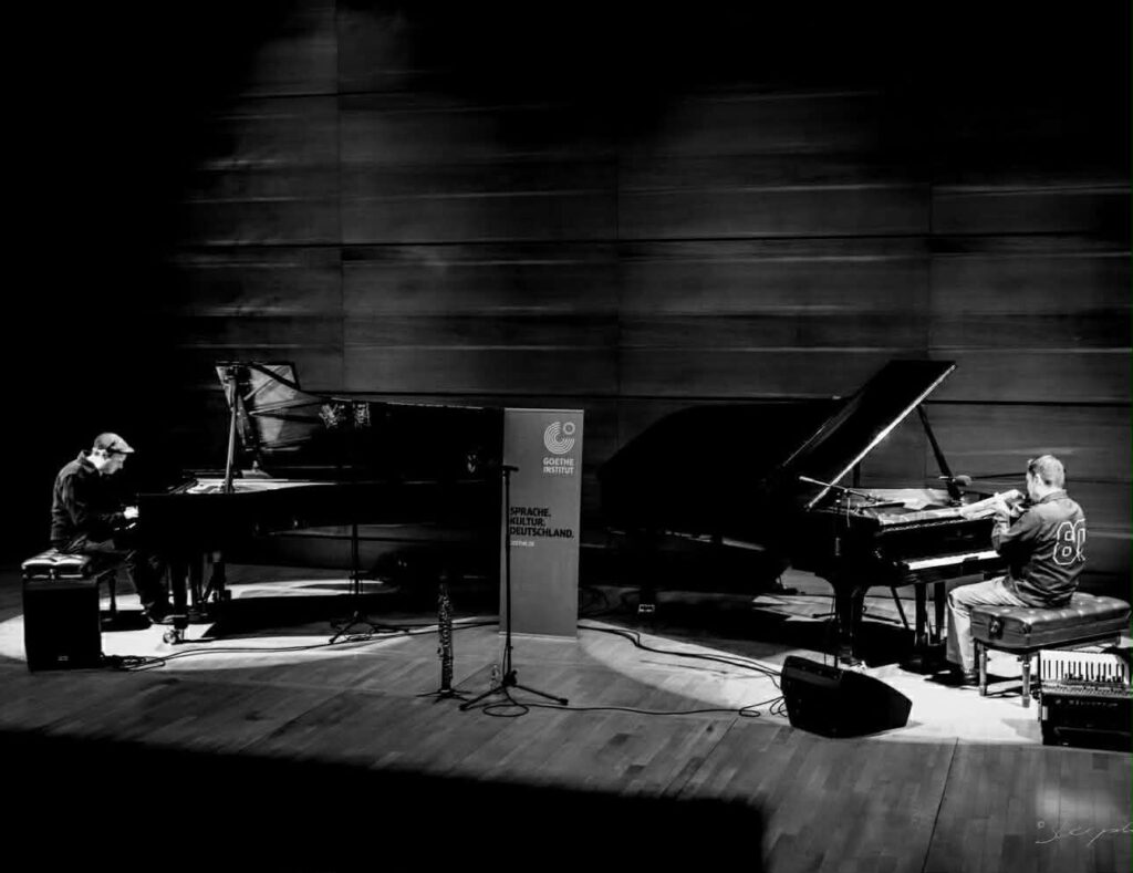 Костов и Гинтер со незаборавен „Times of Turbulence"