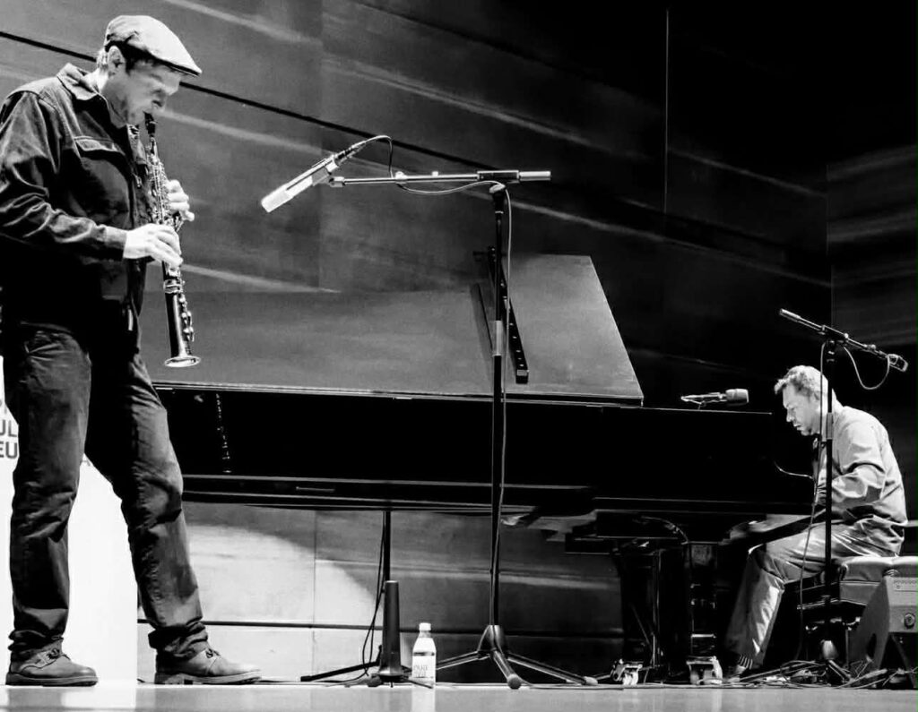 Костов и Гинтер со незаборавен „Times of Turbulence"