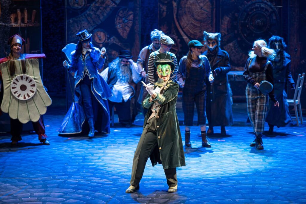 Сто години подоцна: „Пинокио“ оживеа пред оригиналната завеса во НТБ