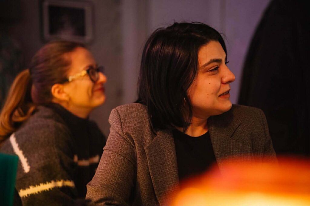 ЉУБ•ОФ: Кога уметноста и психологијата разговараат за љубовта во СВЕСНОСТ