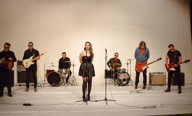 Најнова соработка на КОД 369 и Паркети - „Vode nas svjetla“