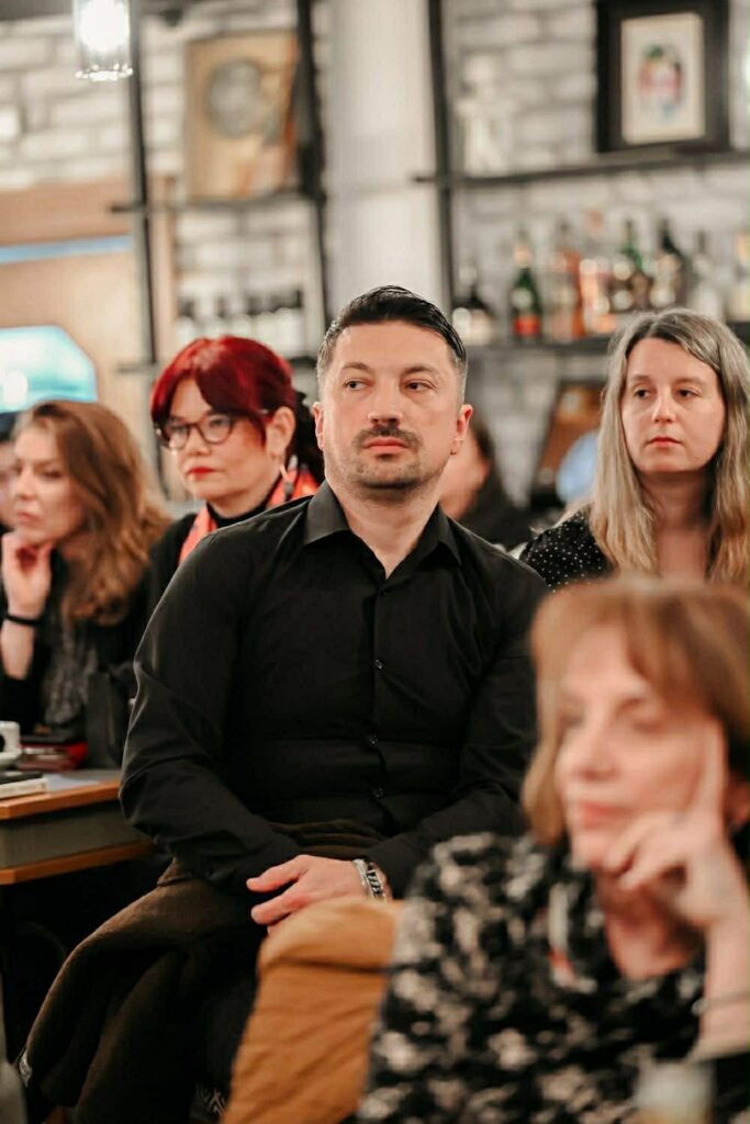 Венко Андоновски во Битола: книжевноста како отпор кон бесчувствителноста